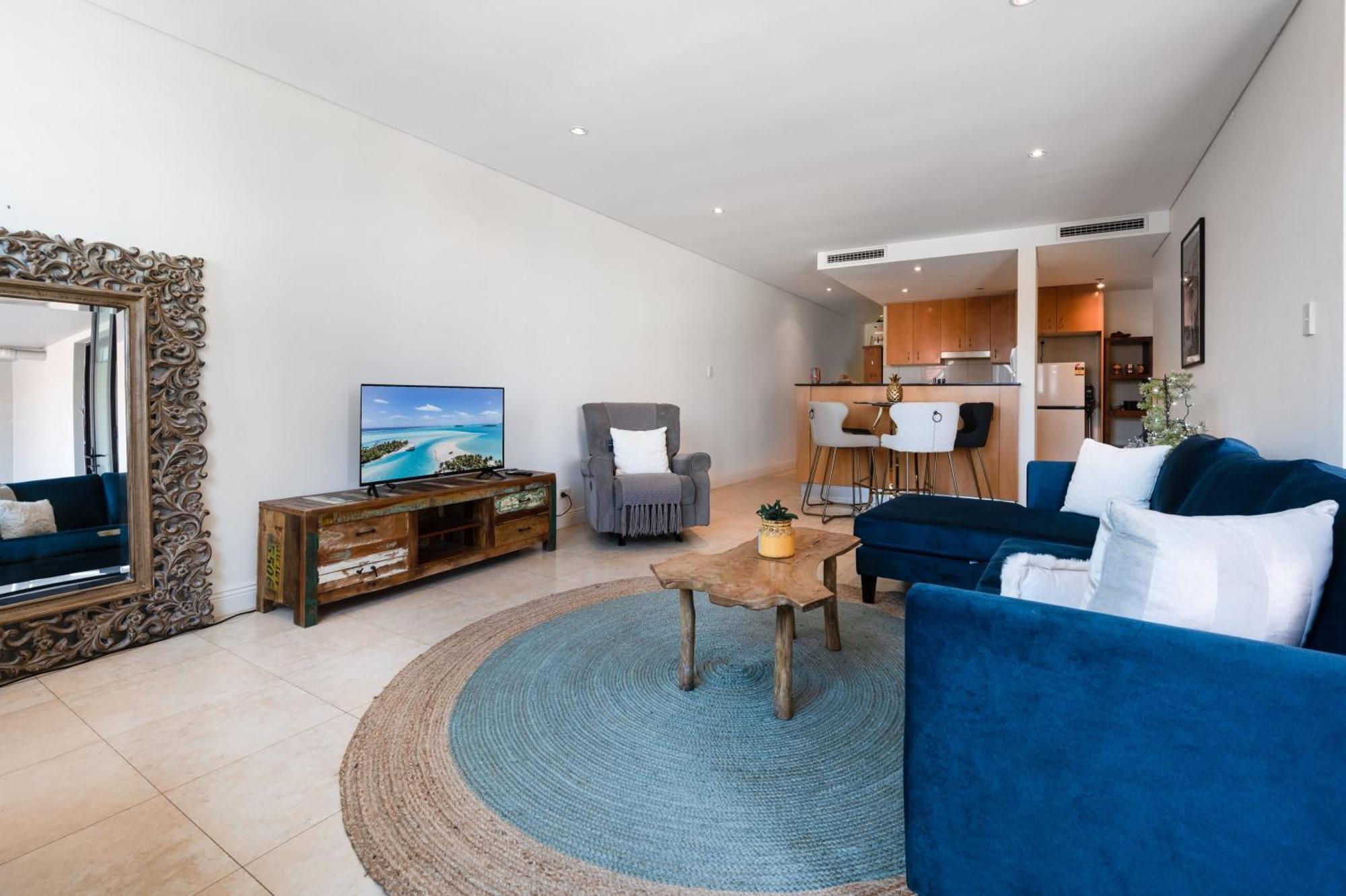 Bondi Beach Lifestyle Living W Pool And Parking Apartment Sydney