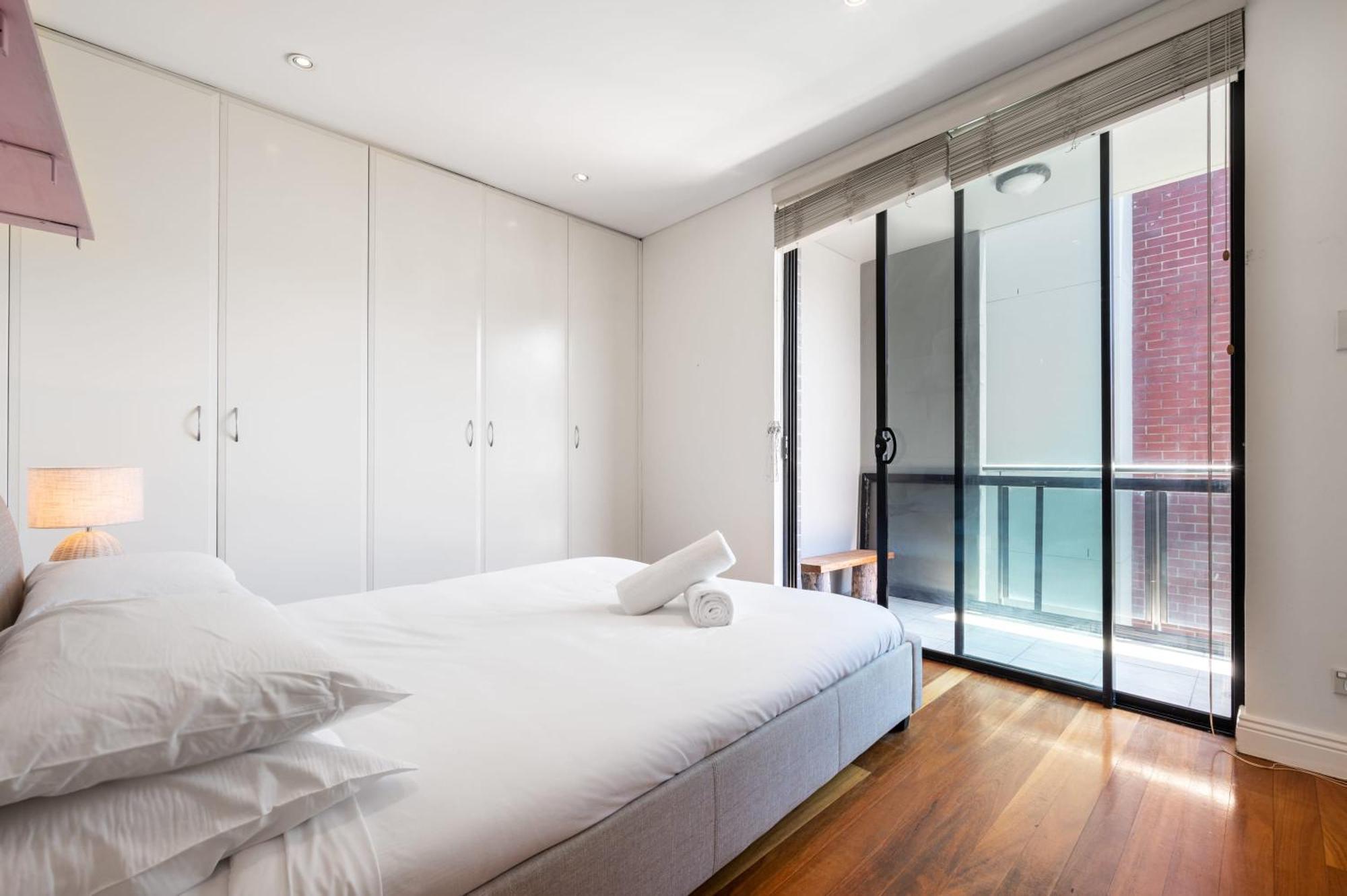 Bondi Beach Lifestyle Living W Pool And Parking Apartment